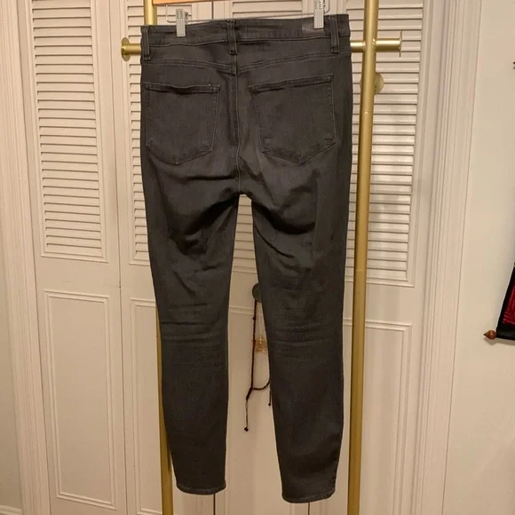 Hoxton High Rise Ankle Skinny Jeans in Gray Peaks
